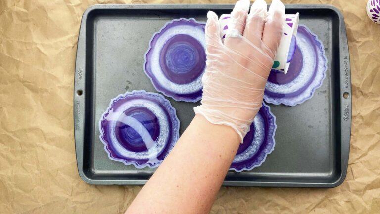 Geode coasters resin pouring